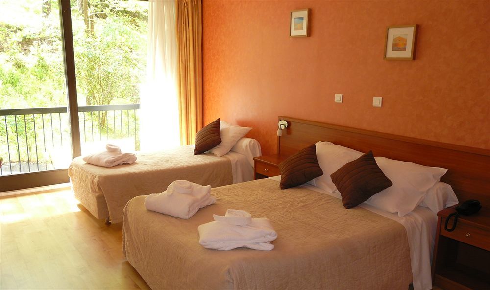 Brit Hotel Du Ban Chaudes-Aigues Exteriör bild