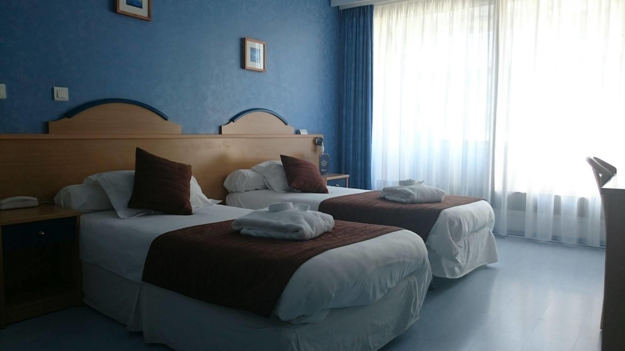 Brit Hotel Du Ban Chaudes-Aigues Exteriör bild